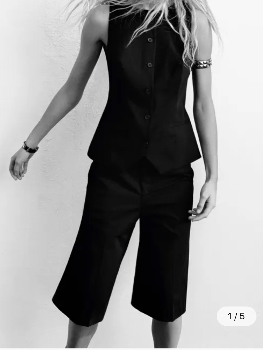 Zara Black Wide-Leg Bermuda Shorts | M